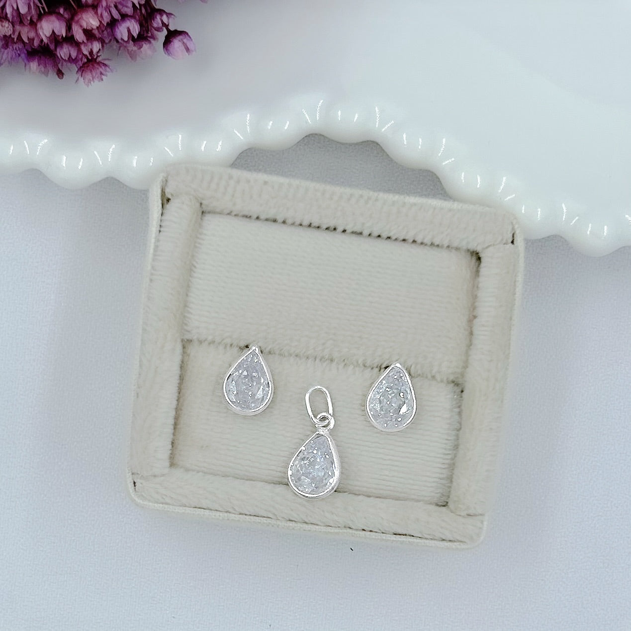Conjunto em Prata 925 com Gota de Cristal 6mm (sem corrente)